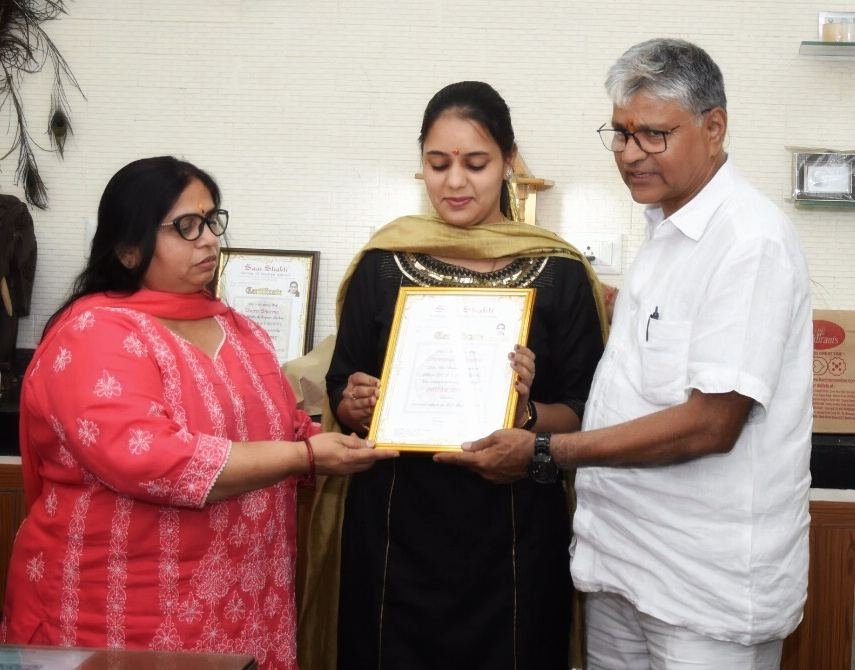 Certificate Presentation Ceremony – Astrology & Vastu